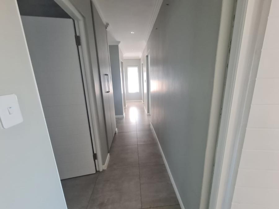 4 Bedroom Property for Sale in Kidds Beach Eastern Cape